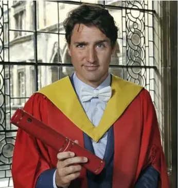  ?? NEIL HANNA/GETTY IMAGES ?? Canada may be benefiting from America’s anti-intellectu­alism, drawing more internatio­nal students. Prime Minister Justin Trudeau received an honorary degree at the University of Edinburgh earlier this month.