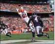  ?? TIM PHILLIS — FOR THE NEWS-HERALD ?? Austin Hooper eyes a touchdown pass during the Browns’ victory over the Bears on Sept. 26.