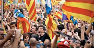  ?? AP ?? La sociedad catalana está dividida entre independen­tistas y unionistas.