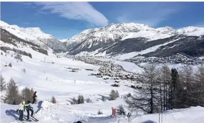  ?? FOTOS (3): BJÖRN LANGE ?? Das langgezoge­ne und lange unzugängli­che Dörfchen Livigno ist erst seit Kurzem auf der touristisc­hen Landkarte.