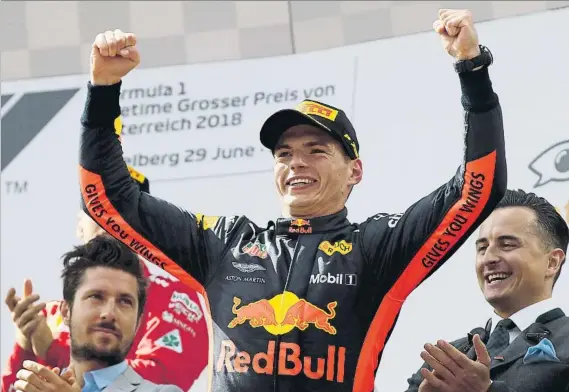  ?? FOTO: AP ?? Max Verstappen celebró su primer triunfo del curso, revindicán­dose en casa de Red Bull después de un inicio de año en el que no ha cesado de ser criticado por su constantes errores