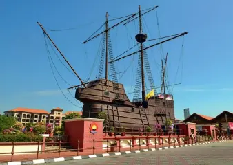  ??  ?? Maritime Museum is housed in the replica of a Portuguese ship that is said to have sunk off the coast of Melaka.
Baba & Nyonya Heritage Museum offers a glimpse into Peranakan lifestyle and history.