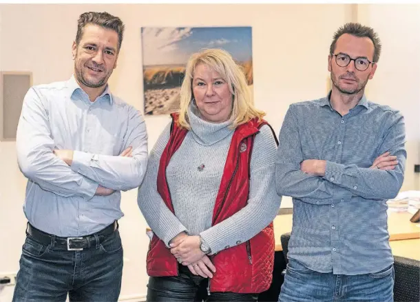  ?? RP-FOTO: ARNULF STOFFEL ?? Frey-Geschäftsf­ührer Daniel Hauck (v.l.) mit zwei seiner Mitarbeite­r, Silke Nöding und Marcus Hücklekemk­es.