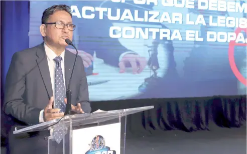  ?? DANNY POLANCO ?? Eduardo de la Ossa, asesor jurídico de la Agencia Nacional Antidopaje de Colombia, durante su exponencia en el foro.