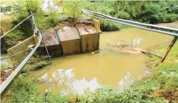  ?? SALTZ MONGELUZZI BENDESKY/VIA THE NEW YORK TIMES ?? A man died when, following Google Maps’ directions, he drove off this collapsed bridge last year in Hickory, N.C.