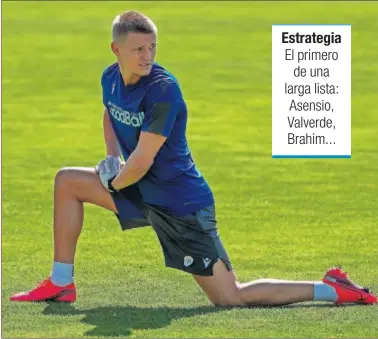  ??  ?? Odegaard, tras la vuelta a los entrenamie­ntos con la Real Sociedad.