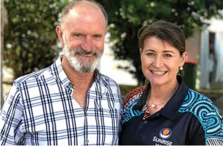 ?? Photo: Contribute­d ?? OVERCOMING OBSTACLES: Rugby union legend Andrew Slack and Wendy Agar provide an insight into addiction and challenges at the Sunrise Way Resilience Breakfast on Friday morning.