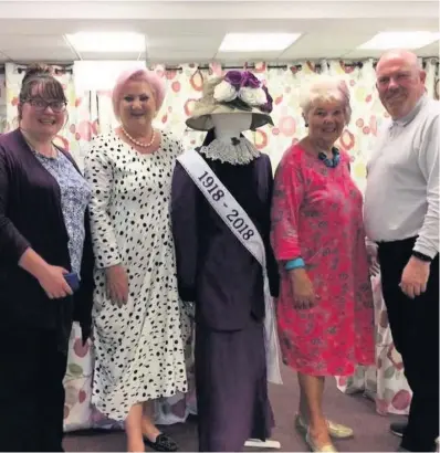  ?? Cllr Julie Gibson, left, directors Paula Gamester and Maureen Fazal, and Cllr John Fillis with a model Suffragett­e at The Sewing Rooms ??