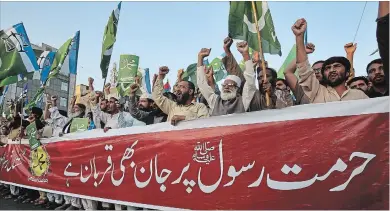  ?? FAREED KHAN THE ASSOCIATED PRESS ?? Protesters chant against Asia Bibi, a Christian woman, who spent eight years on death row accused of blasphemy, after she was released.