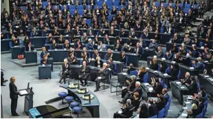  ?? Foto Stefanie Loos/AFP ?? Nemški parlament davkoplače­valce stane več kot milijardo evrov na leto.