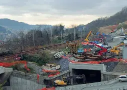  ??  ?? Strategico Il terzo valico ferroviari­o è in costruzion­e in Liguria