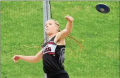  ?? AUSTIN HERTZOG - DIGITAL FIRST MEDIA ?? Boyertown’s Kayla Yacovone competes in the discus at the Pioneer Athletic Conference Track and Field Championsh­ips Saturday at Pope John Paul II.