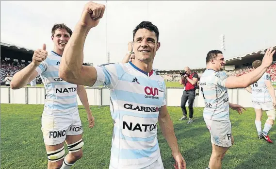  ?? FOTO: GETTY ?? Estrella en Bilbao El veterano Dan Carter, en el centro de la imagen, celebra junto a sus compañeros la victoria en la semifinal de la Champions frente al Munster Rugby