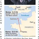  ?? FOTO: AFP ?? In Nantes gedachten die Fans dem über dem Ärmelkanal verscholle­nen Fussballer Emiliano Sala.