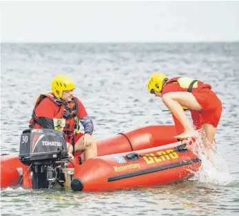  ?? ARCHIVFOTO: KILIAN WESTKAMP/DLRG ?? Die Rettungssc­hwimmer der DLRG hatten auch im Corona-Jahr viel zu tun.