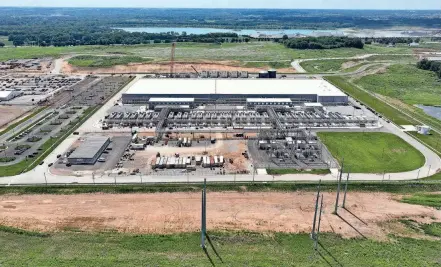  ?? DORAL CHENOWETH/THE COLUMBUS DISPATCH ?? A Google data center on the far South Side of Columbus. Companies are scouring the region for sites to expand data center operations as artificial intelligen­ce becomes more prevalent in the economy.