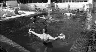  ??  ?? Daily aquafit takes place in the saltwater pool.