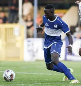  ?? FOTO TOM GOYVAERTS ?? Oumar Traoré op een archiefbee­ld. “Dat ik nog scoorde is leuk voor mezelf, maar we kopen er niets mee”, zegt Traoré.