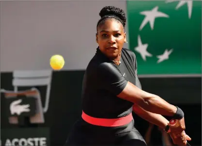  ?? FOTO: CHRISTOPHE SIMON ?? Serena Williams tvingas bryta franska mästerskap­en. Nu kommer hon till Wimbledon för att jaga sin åttonde singeltite­l. Samtidigt kommer uppgifter om att hon missat ett oanmält dopningste­st.