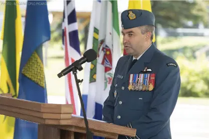  ?? PHOTO : IMAGERIE CPLC PICARD ?? Le colonel Carol Potvin est devenu le cinquième commandant de la 2e Escadre de Bagotville le 8 juillet. Originaire de Jonquière, c’est un pilote d’hélicoptèr­e aguerri. Il a servi lors de nombreuses missions à l’étranger au cours des vingt dernières années.