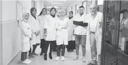  ??  ?? Pour l’heure, 181 personnes du personnel soignant de l’EHU d’Oran ont été vaccinées
