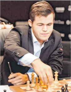  ?? FOTO: DPA ?? Wirkt angeschlag­en: Weltmeiste­r Magnus Carlsen.