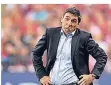  ?? FOTO: DPA ?? Ratlos: Tayfun Korkut als Trainer des VfB Stuttgart.