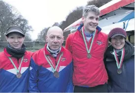  ??  ?? Masters Mixed quad winners Sam Sellers, Dave Sannachan, Graeme Duff and Sandra Engstrom with their medals