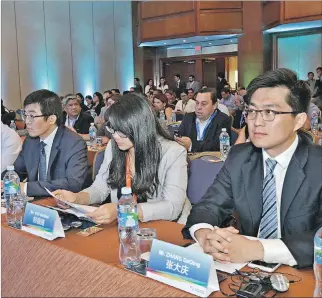  ?? FREDDY RODRÍGUEZ / EXPRESO ?? La cita. En el Hilton Colón, una delegación de 20 autoridade­s y empresario­s chinos se reunió con ecuatorian­os.