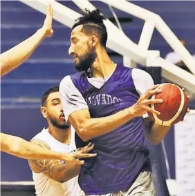  ??  ?? Compromiso. La selección debe ganar su grupo para avanzar de ronda.