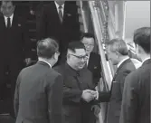  ??  ?? Kim Jong Un gjatë mbërritjes në Singapor