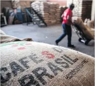  ?? PAULO FRIDMAN / BLOOMBERG FILES ?? Top supplier Brazil keeps churning out more coffee, helped by a low real, as prices drop below US$1 a pound.