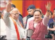  ?? YOGENDRA KUMAR/HT FILE ?? ■ Haryana CM Manohar Lal Khattar with BJP working president JP Nadda, during a rally in Gurugram on Aug 27.