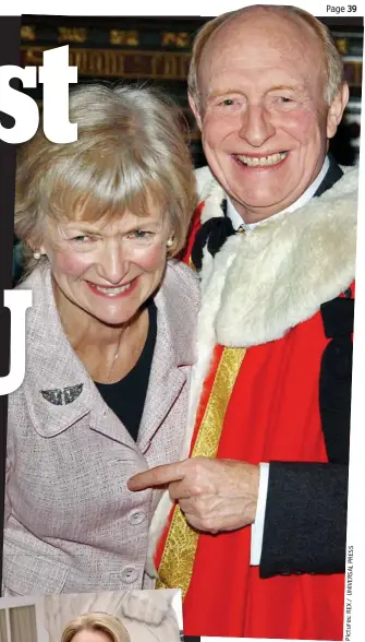  ?? S E R P L A S R E V I N U / X E R s: e r u t c i P ?? Pomp and circumstan­ce: Glenys and Neil when he joined the Lords