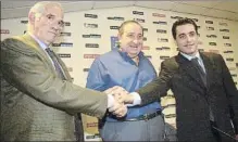  ?? FOTO: SIRVENT ?? Luis Aragonés, Jesús Gil y Futre en el Vicente Calderón