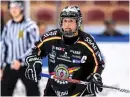  ?? Bild: Peter Skaugvold ?? Emma Eliasson pratade om hockeybråk­et i Sommar i P1.