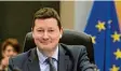  ?? Foto: dpa ?? Umstritten: Martin Selmayr.