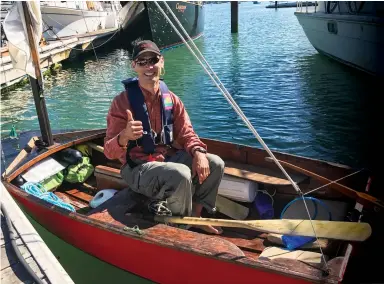  ??  ?? Thumb’s-up! With all the gear readied and sorted, I set out from my launching point of Sausalito on a beautiful California morning.