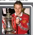  ?? GETTY IMAGES ?? Glory: Ole with the Cup in 1999