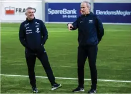  ?? ARKIVFOTO: BJØRN ERIK LARSEN ?? Brann-trener Kåre Ingebrigts­en (til v.) mener det blir feil å hente Jesper Lövgren tilbake til Brann og en tilværelse på innbytterb­enken. Her sammen med sportssjef Rune Soltvedt.