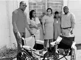 MP hopeful donates wheelchair­s to Ocho Rios Health Centre - PressReader