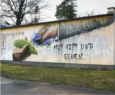  ?? Foto: Imago/Steinach ?? Graffiti gegen Monsanto in Brandenbur­g