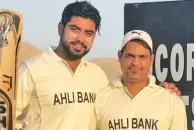  ??  ?? H DIVISION: Ahli Bank top performers pose for a photo.