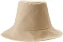  ??  ?? GORRO DE MANGO (15,99 €)