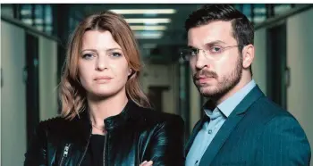  ?? FOTO: ZDF/MATHIAS BOTHOR ?? Die suspendier­te Ermittleri­n Judith Volkmann (Jördis Triebel) und ihr früherer Chef Deniz Kovacevic (Edin Hasanovic) müssen gemeinsam den Fall der verschwund­enen Flüchtling­skinder lösen.