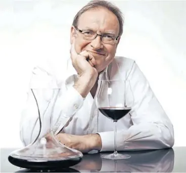  ??  ?? Seit 1977 betreibt der gebürtige Pfälzer Gerd Rindchen ein Weinkontor bei Hamburg mit mehreren Filialien in Deutschlan­d, unter anderem auch in München und Düsseldorf.