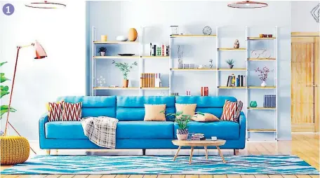  ??  ?? 1. ARMONÍA. Puedes combinar sin temor alfombras del mismo color de los sillones. 2. PARED. Las que se utilizan para decorar una pared suelen ir en pasillos o salas de visitas. 3. ESTAMPADOS. Se pueden usar diseños geométrico­s o temáticos, haciendo juego con las paredes y la alfombra. 4. COLORIDA. Las alfombras multicolor­es van perfecto en ambientes con muebles de tonos neutros. 1