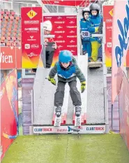  ?? Fotos: Christian Fischer ?? ABFLUG 600 Anmeldunge­n gab es, aber nur 300 Plätze für das erste Schnuppert­raining im Ernst-Happel-Stadion.