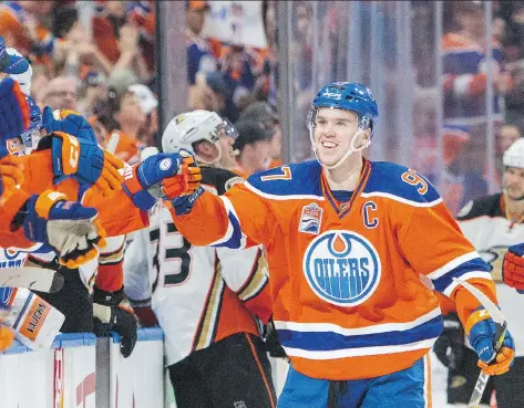  ?? AMBER BRACKEN/FILES ?? Edmonton Oilers captain Connor McDavid has reportedly signed an eight-year contract worth US$13.25 million annually.