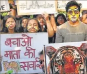 ?? HT FILE ?? ▪ A protest to save tigress Avni in Delhi last month.